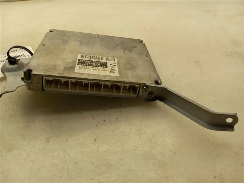Lexus RX300 2002 3,0 L TRACCIÓN DELANTERA motor ECM montaje de módulo de control electrónico Foto 2 de 4