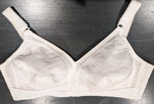 Playtex 18 Hour 44C Sensational Support Unlined Wireless Full support Bra White