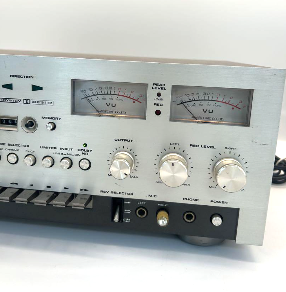 AKAI GXC-730D Stereo Cassette Deck Auto Reverse Vintage AKAI GXC-730D Stereo Cassette Deck Auto Reverse Vintage