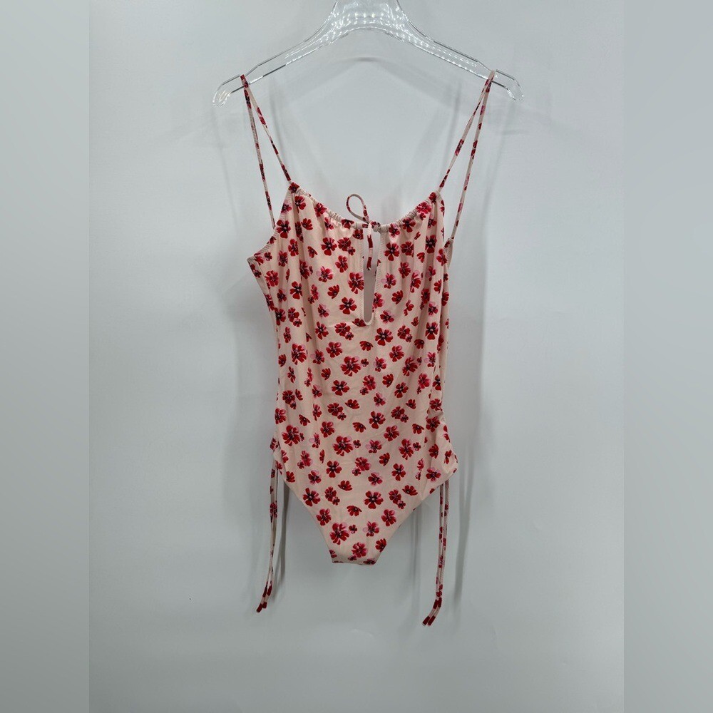 Kisuii Uma One Piece Swimsuit! Size large
