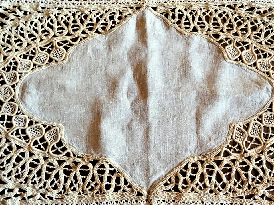 NAPPERON EN LIN ET MACRAME - 86 cm x 47 cm - Photo 2/4