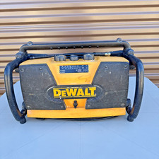 DeWalt DW911 Heavy Duty AM/FM/AUX Radio