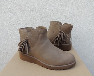 ugg cindy boot