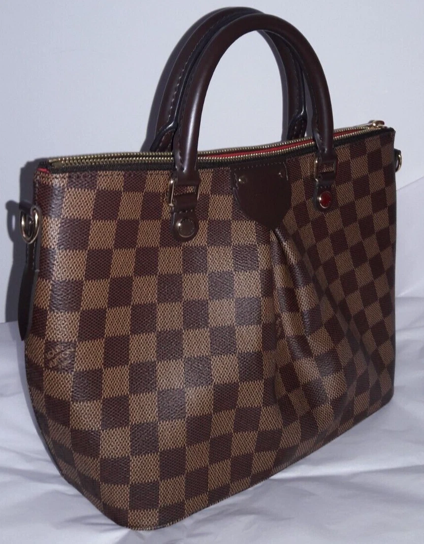 Damier Ebene Favorite PM Louis Vuitton, buy pre-owned at 700 EUR