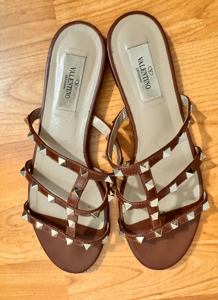 Valentino Garavani Rockstud Nappa Slide Marrón Talla 7 37.5 Sandalia Bolsa Antipolvo Foto 2 de 4