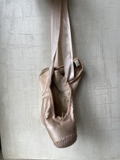 Vintage Timeworn Pink Satin Pointe Shoes for Classical Ballet with Ribbon Ties