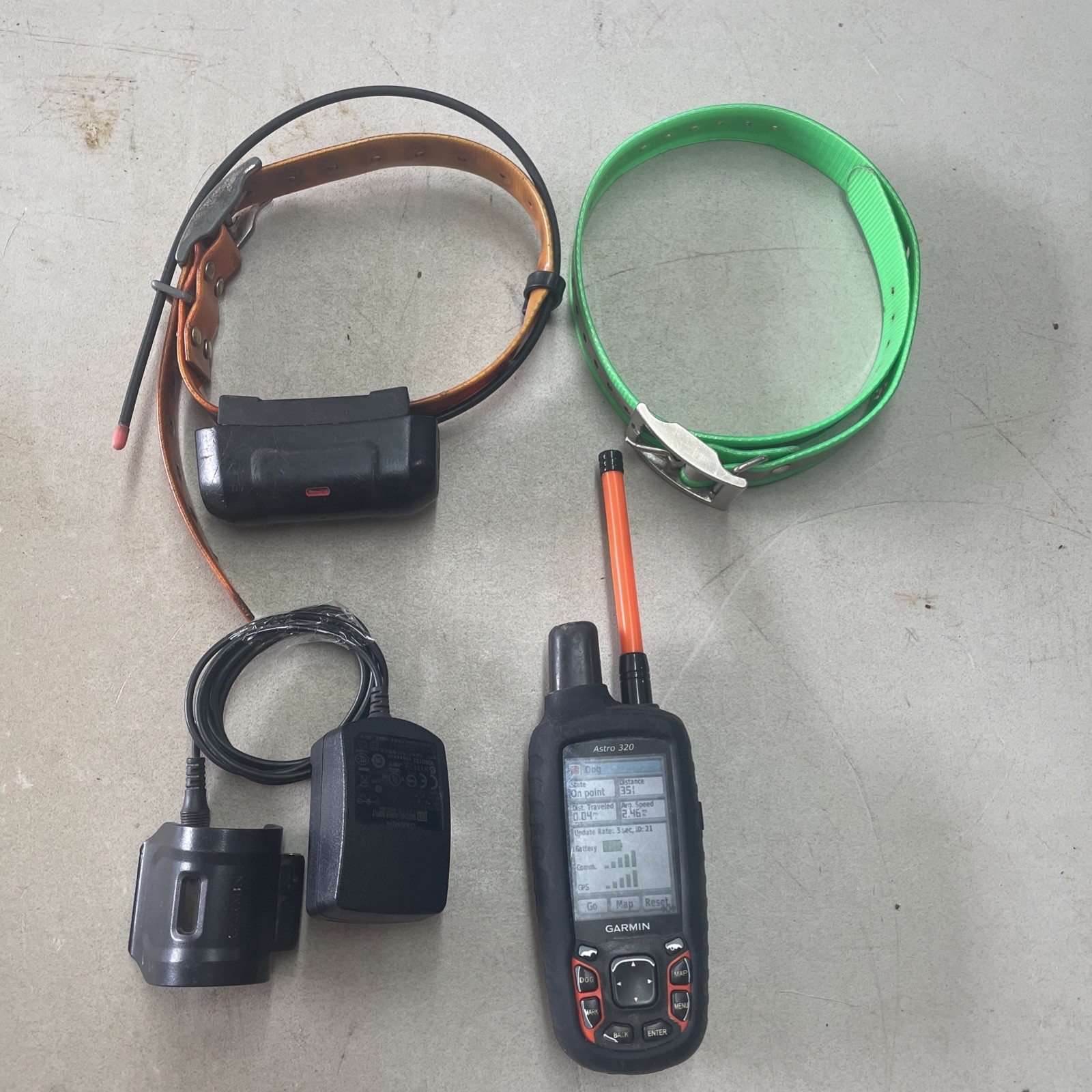 Garmin Astro 320 GPS Dog Tracker with DC40 Collar for Hunting-image