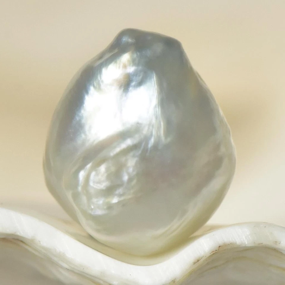 Perla del Mar del Sur Bicolor Barroco 13,23 mm Maluku Indonesia 2,12 g sin perforar Foto 3 de 4