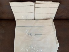 drap en lin ancien et taies d’oreiller