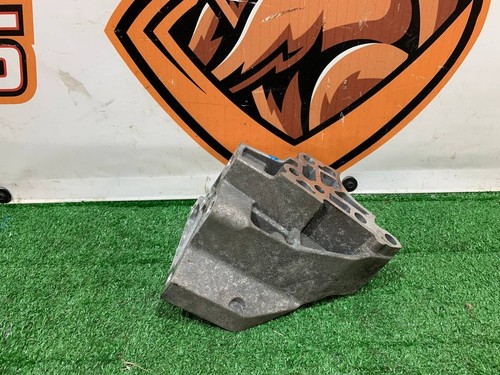Land Rover Engine Mounting Bracket 2.2 TDCI Right Range Rover Evoque OEM LR001216
