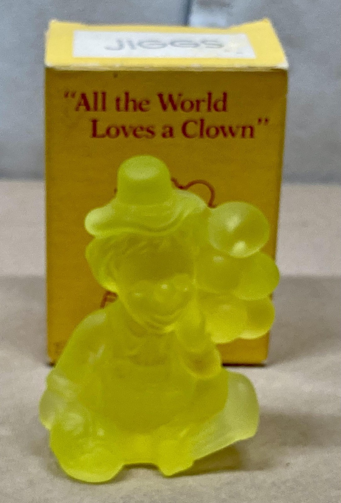 Mosser Glass Jiggs Clown Paperweight Vaseline Uranium Satin Yellow Glow Box Ohio