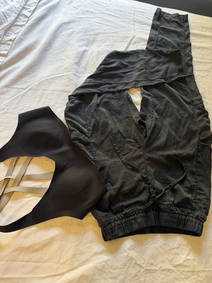 Lululemon Lilybody Black Bra and Pants Set Size 2 Women's Activewear