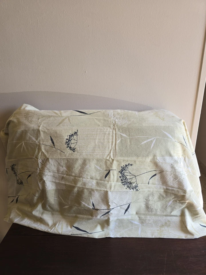 Juego de 2 fundas de almohada JCP Home Collection tamaño king florales verde claro blanco Foto 4 de 4