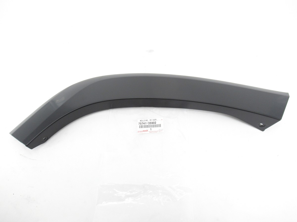 らーん Genuine OEM Toyota 75741-35902 Passenger Rear Flare Moulding 2010