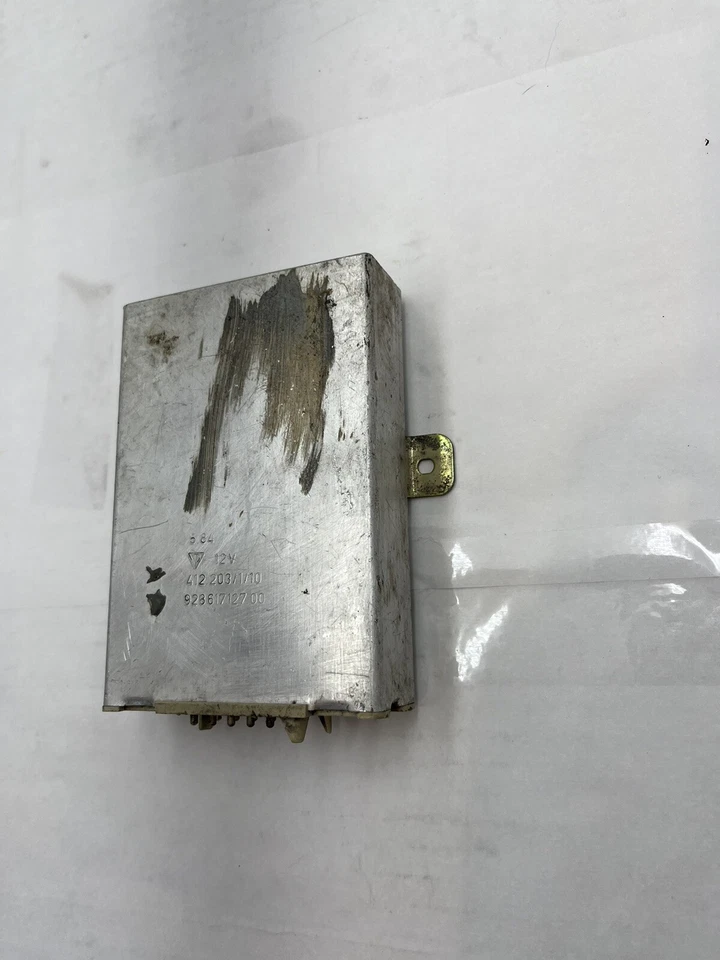 Unidad de control de crucero OEM 92861712700 Porsche 911 y 928 (1978-1987) Foto 3 de 4