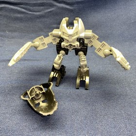 LEGO BIONICLE Garan 8724 - Complete Set W/ No Manual or Box - Read Description