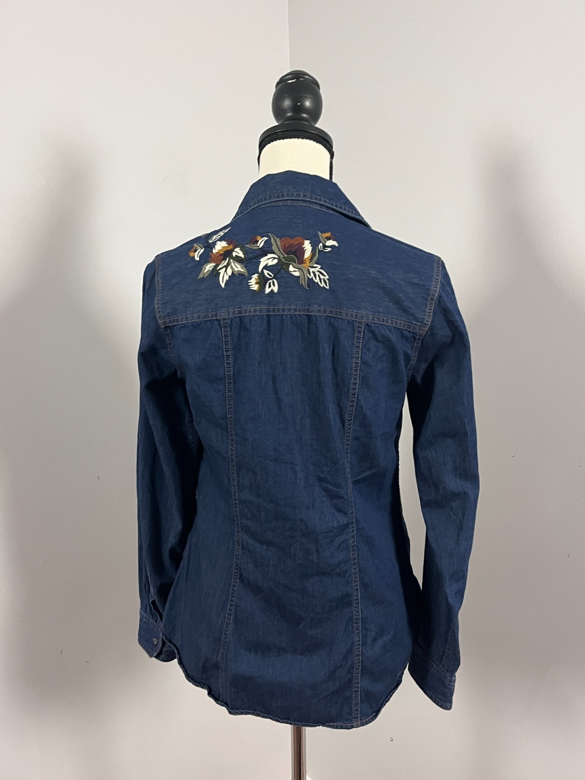 Pendleton Denim Button Front Shirt Embroidered Fl… - image 3