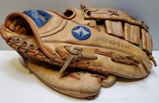 Spalding The Classic EZ Flex Softball Glove 42-5333 RHT Chrome Tanned Top Grain