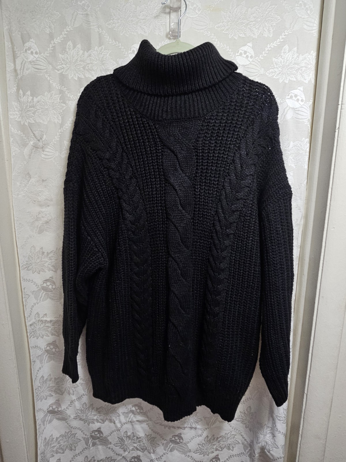 H&M Divided Black Cable-Knit Turtleneck Pullover Sweater XL Long Sleeve