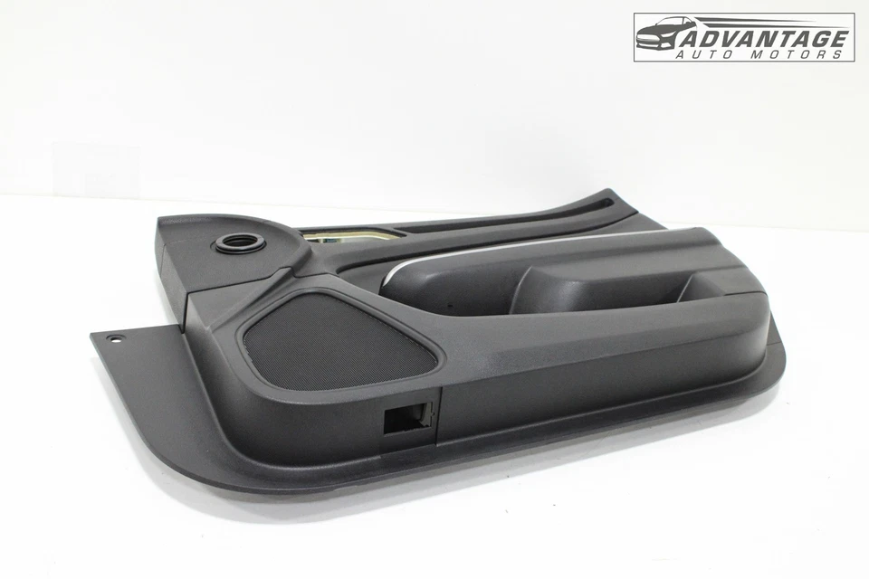 2015-2023 CHRYSLER 300 FRONT RIGHT PASSENGER INTERIOR DOOR PANEL COVER TRIM OEM - Image 3 of 4