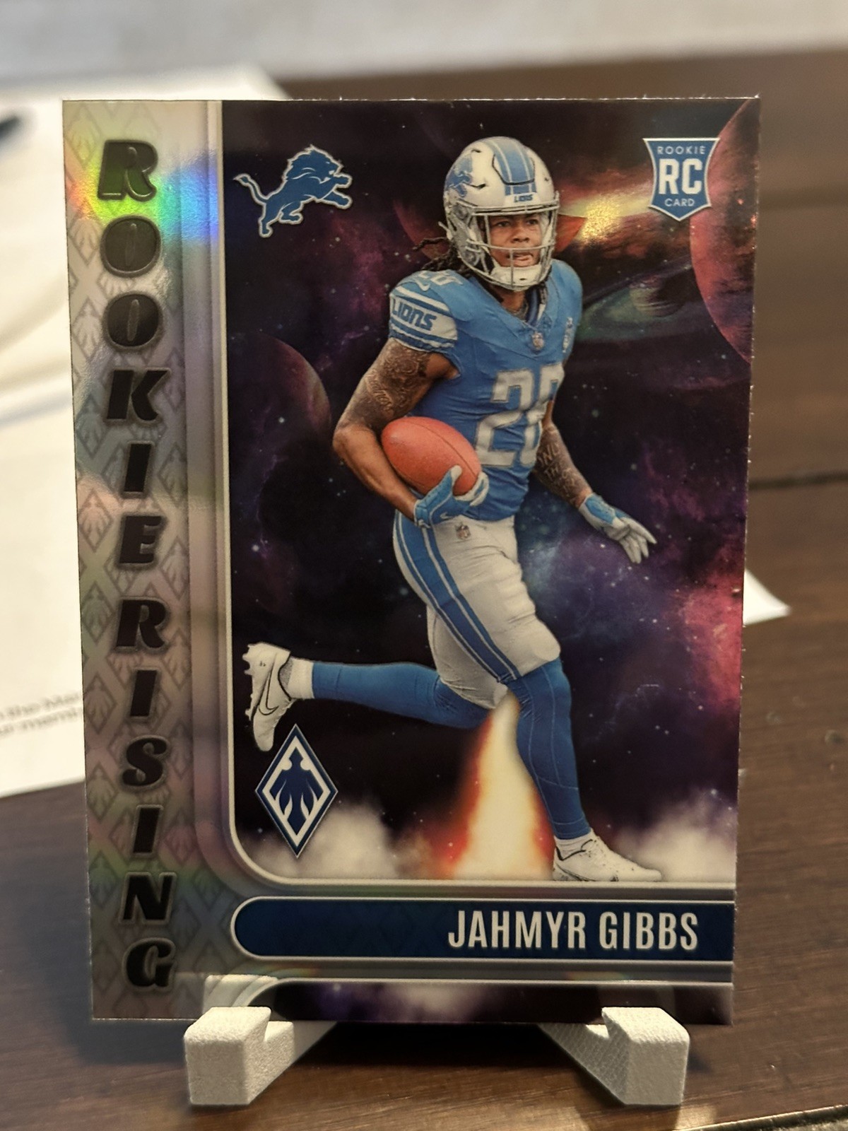 Jahmyr Gibbs 2023 Panini Phoenix RC Rookie Rising No. RIS-8 Detroit Lions 🔥🏈🚨