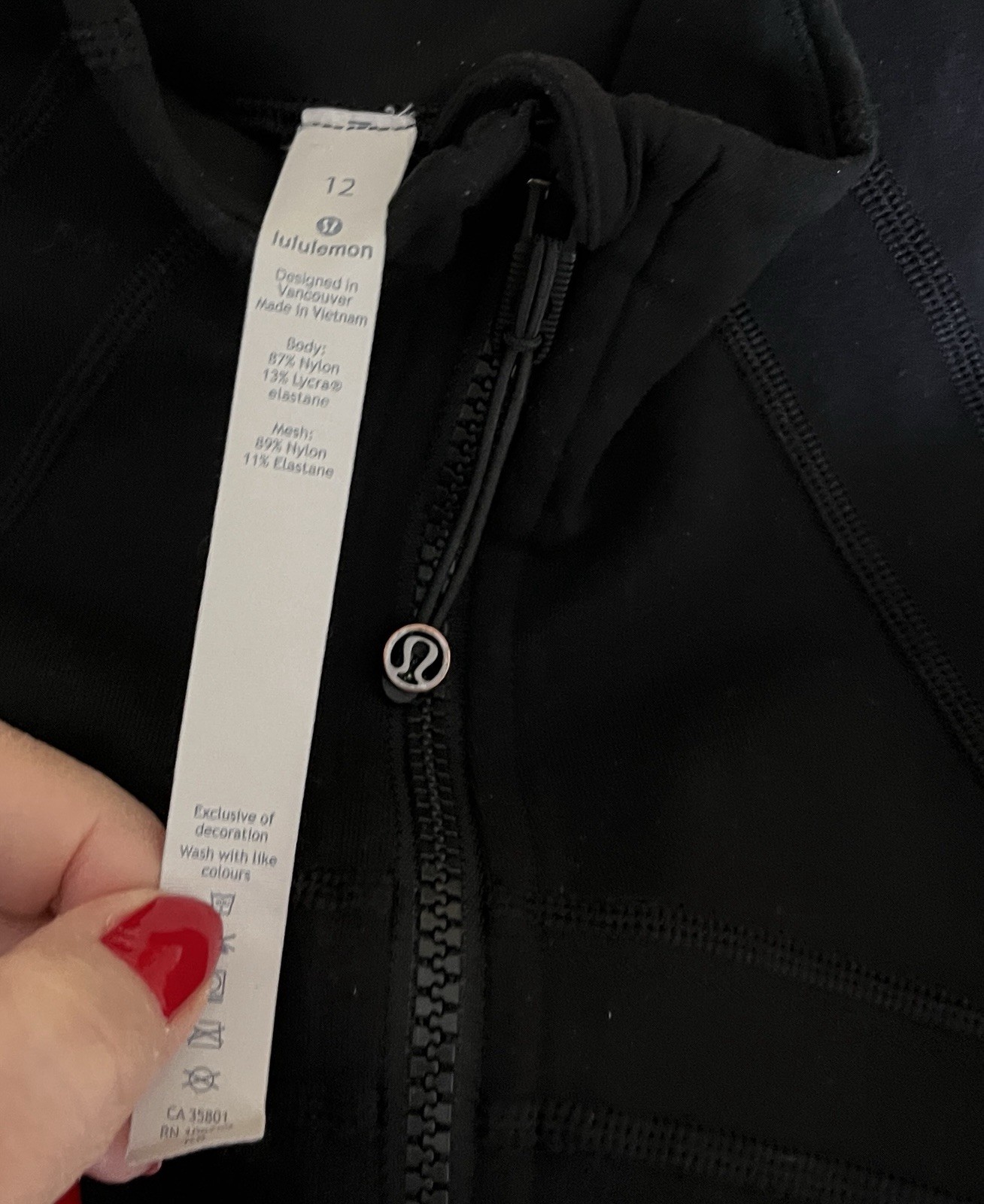 🍒LULULEMON sz 12 DEFINE Jacket SOLID BLACK Full-… - image 4