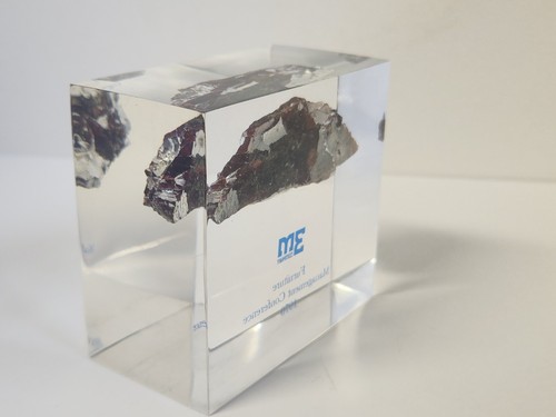 Vintage 3M Co Furniture Management Conference 1970 Lucite Encased Paperweight - Picture 10 of 14