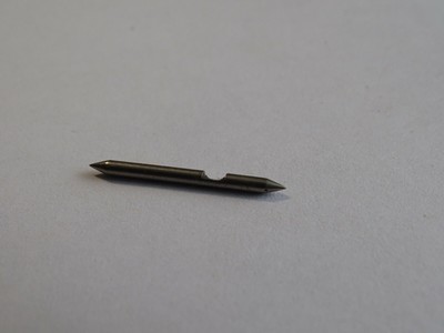 PIECE HORLOGERIE 1 AXE DE BALANCIER POUR TAVANNES 82,43