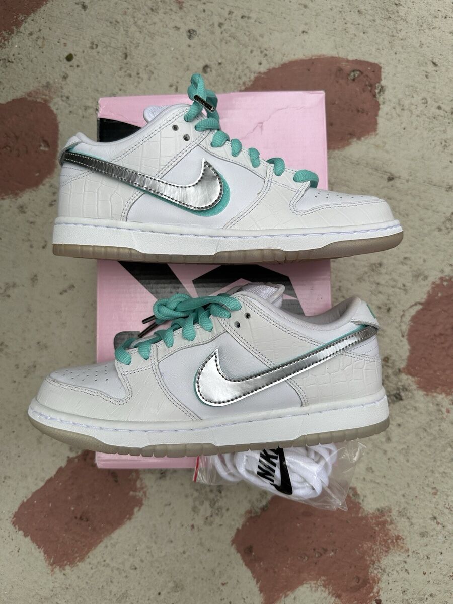 Nike SB Dunk Low Pro OG QS Diamond Supply Co. White Men's Nike SB Dunk Low Pro OG QS Diamond Supply Co. White Men's
