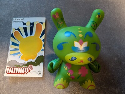 Kidrobot Dunny Series 5 Flora Sneaky Raccoon Designer Toy 3 Alien Rarität Sammel