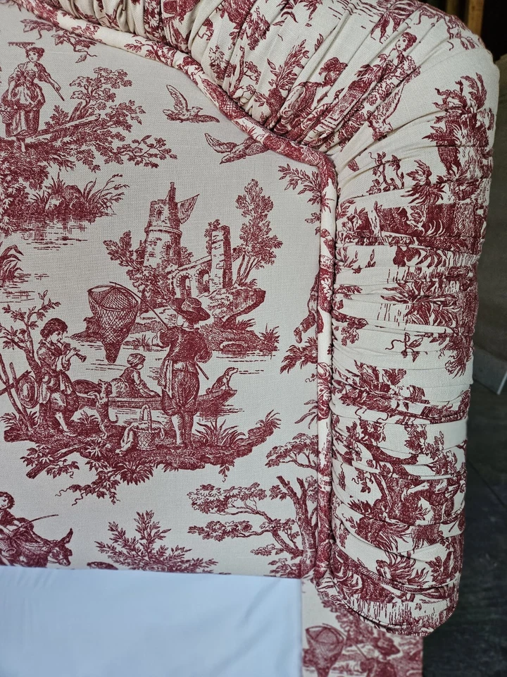 Cabecero Tapizado Queen Rojo Y Beige Inodoro Rústico Europeo Foto 3 de 4