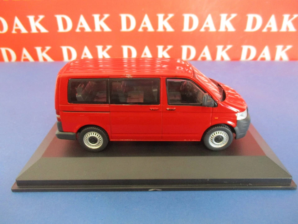 Die cast 1/43 Modellino Furgone Volkswagen T5 TDi 2003 by Ixo - Immagine 4 di 4