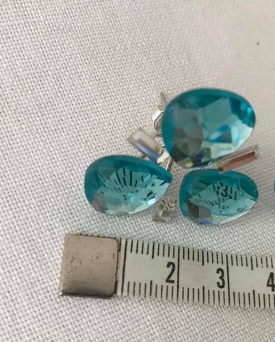 BRAND NEW: STERLING SILVER 925 CRYSTAL EARRINGS - STUD TYPE - LIGHT BLUE FLOWER - Picture 5 of 9