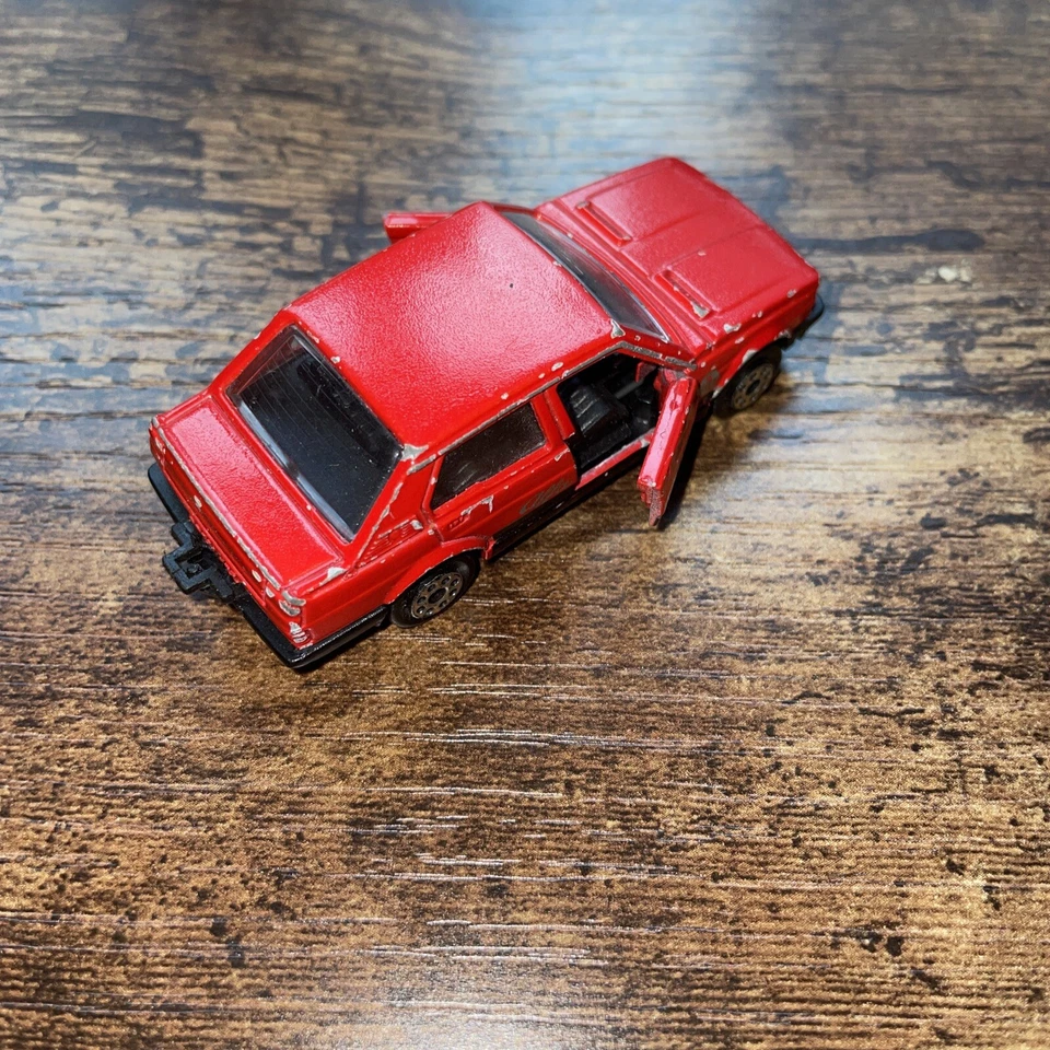 Vintage MAJORETTE Alfa Romeo Giulietta No 271 Diecast Car Made in France - Image 3 of 4