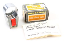 Honeywell Quick Release Clamp for Strobonar Flash Units - LN in Original Box