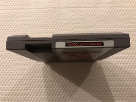 Rush N Attack ( Nintendo Entertainment System ) ** Authentic ** NES - 5 Screws -
