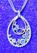 BRIGHTON HALO DOUBLE TEARDROP TANZANITE PURP BLU HUES SWAROVSKI CRYS NECKLCE VG
