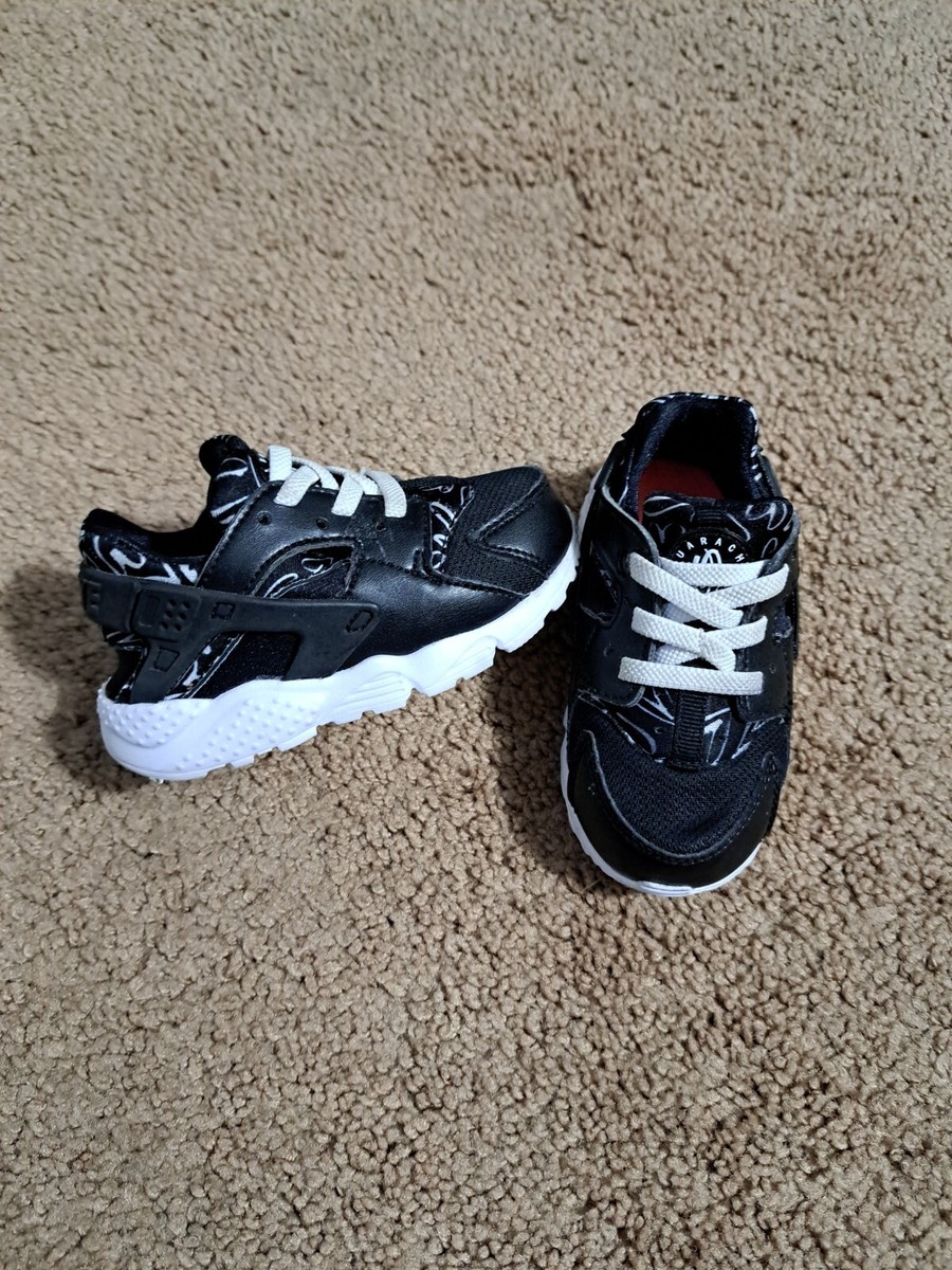 black and white huaraches girls