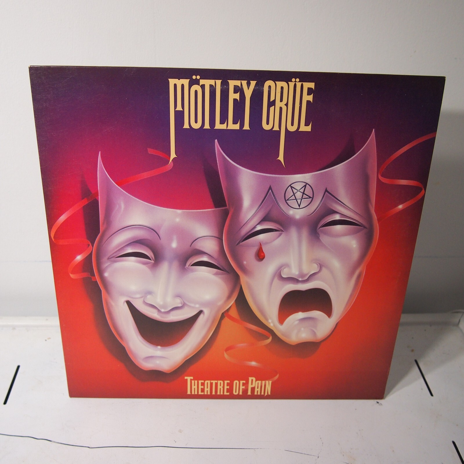 Motley Crue - Theatre of Pain 1985 LP VINYL ALBUM METAL