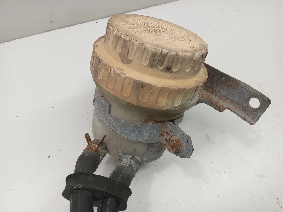 1990-1994 MITSUBISHI ECLIPSE CILINDRO MESTRE DE FREIO SEM ABS FABRICANTE DE EQUIPAMENTO ORIGINAL, 541-58230 - Imagem 4 de 4