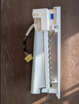 Samsung DA97-15217D Refrigerator Ice Maker Assembly OEM Open Box