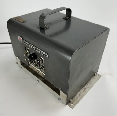 Vintage Motorola Radio Charger Power Supply Model NLN6029A - Picture 4 of 7