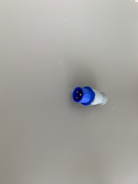 K9033BLU 32amp IP44 2P+ E Plug 250-Volt