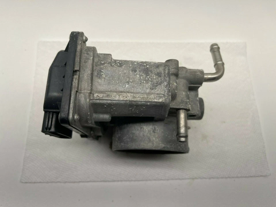 Cuerpo del acelerador OEM para 2010 2011 2012 2013 2014 2015 Lexus IS250 2,5 L 22030-31020 Foto 3 de 4