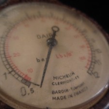Manomètre DAIRA MICHELIN Clermont F-D BARDIN FERLA Design made in France N3096