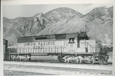 #ad Union Pacific 3000hp DRS SD40 2 #3284 Provo UT Train Photo $6.00