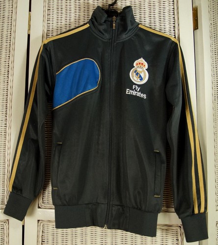 REAL MADRID Youth M 11-12 Football Warm 