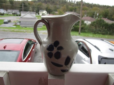 Williamsburg Pottery Salt Glazed Colbalt Blue Flower  Pitcher Stoneware Daisy
