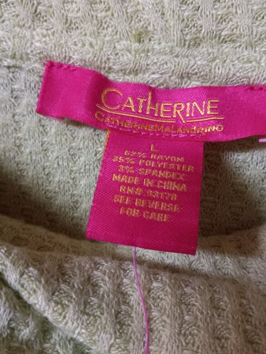 CATHERINE L PALE GREEN LONG, COWL NECK TOP. VERY SOFT. New w/ Tags - Picture 3 of 5