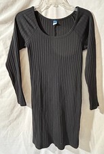 Old Navy black long sleeve dress size medium